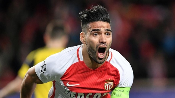 Monaco, Falcao'nun sözleşmesini 2020'ye kadar uzattı