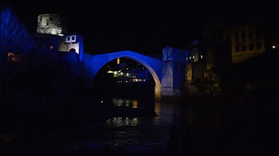 Mostar Köprüsü Yeni Zelanda için ışıklandırıldı