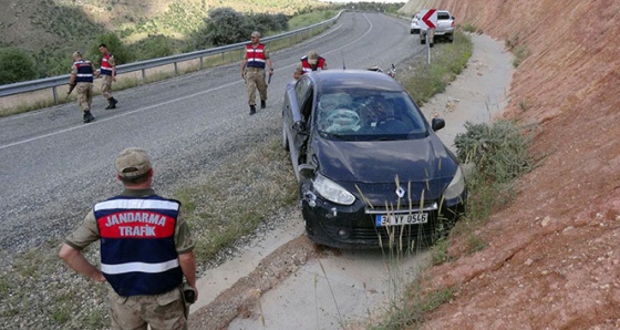 Motosiklet ile otomobil çarpıştı: 1 ölü