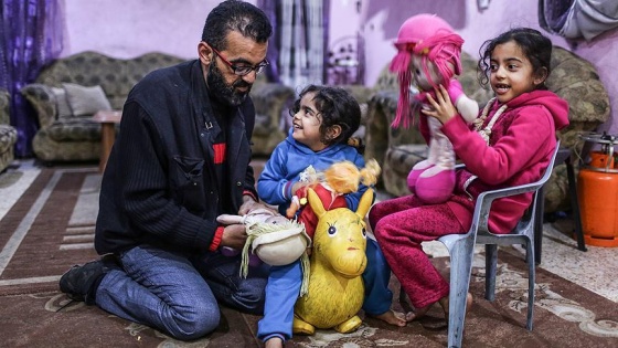 MS hastalığına yakalanan Gazzeli Abdullatif yardım bekliyor