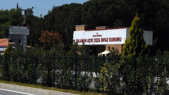 Muğla'da 25 ceza infaz ve koruma memuru gözaltına alındı