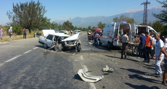 Muğla'da gelin arabası kaza yaptı: 7 yaralı