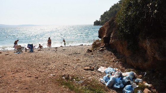 Muğla'da tatilciler gitti çöpleri kaldı