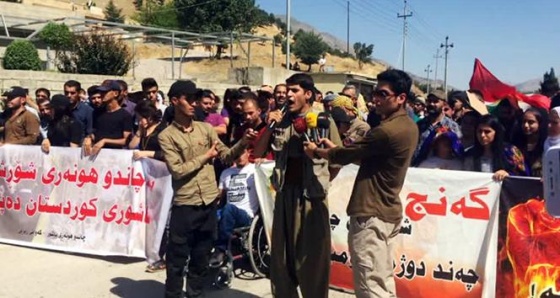 Muhalefet ‘Kandil boşaldı' dedi, İHA halkın arasına karışan teröristleri görüntüledi