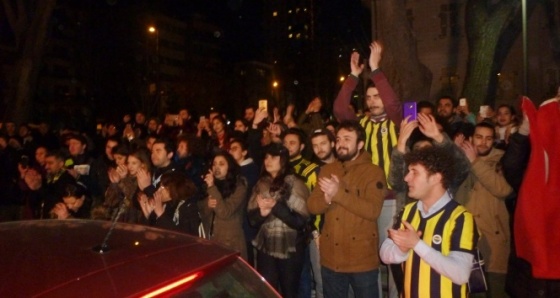 Müjdat Gezen Sanat Merkezi’ne yapılan saldırı protesto edildi