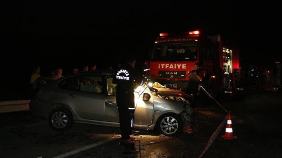 Muş'ta yolcu minibüsü traktörle çarpıştı: 14 yaralı