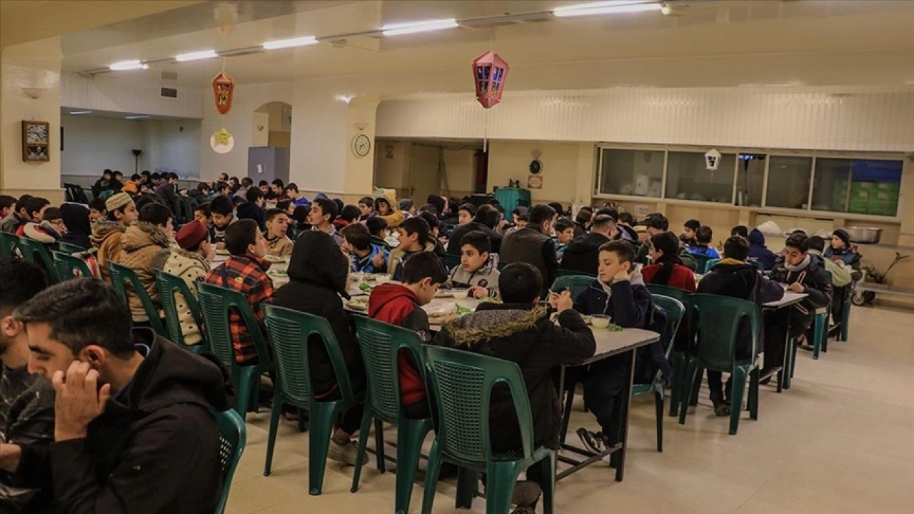 Muştu Gençlik'ten Şam'da 'kardeşlik iftarı'