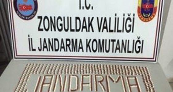 Müzikhol müdürünün üzerinde bin 280 adet uyuşturucu hap ele geçirildi