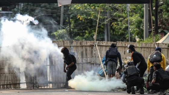 Myanmar&#039;da bugünkü protestolarda en az 7 kişi yaşamını yitirdi