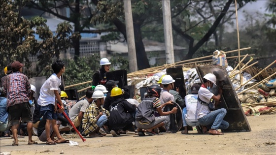 Myanmar’da dünkü protestolarda en az 12 kişi öldü