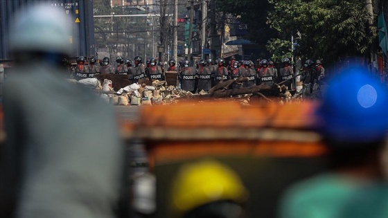 Myanmar'da güvenlik güçlerinin silahlı müdahalesi sonucu ölen sivillerin sayısı 706'ya çıktı