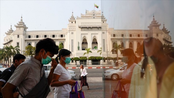 Myanmar'da hükümet, Kovid-19'a karşı zamanında tedbir almamakla eleştiriliyor