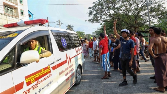 Myanmar'da ordunun darbe karşıtlarına müdahalesi sonucu ölenlerin sayısı 880'e yükseldi