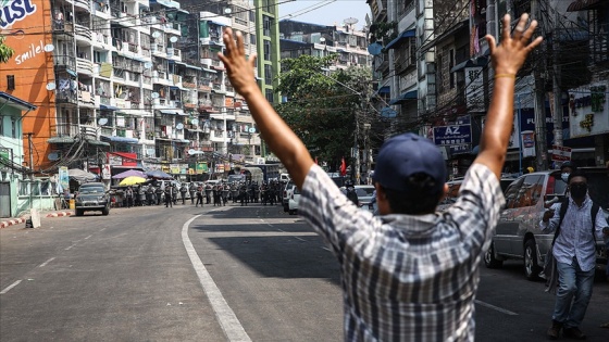 Myanmar'daki protestolarda güvenlik güçlerinin müdahalesi sonucu bir kişi daha öldü