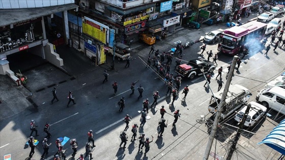 Myanmar Merkez Bankası, banka ve ATM'lerden nakit para çekme işlemini sınırlandırdı