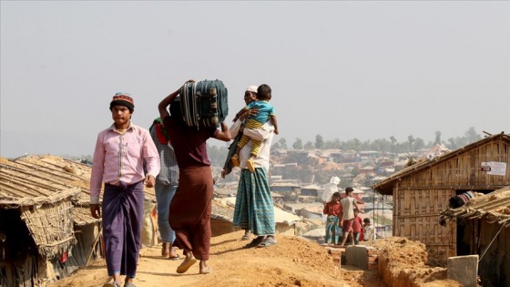 'Myanmar ordusu Arakan'a gıda ve ilaç sokmuyor'