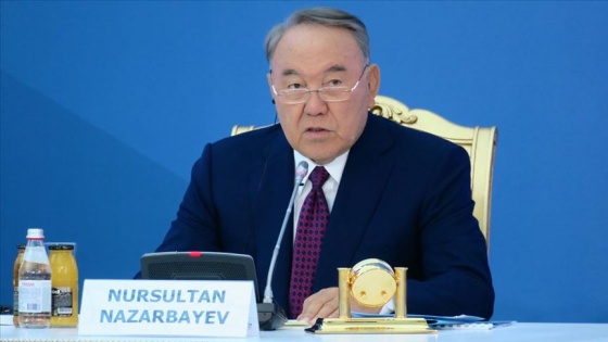 Nazarbayev'den Putin ve Zelenskiy'e ara buluculuk önerisi
