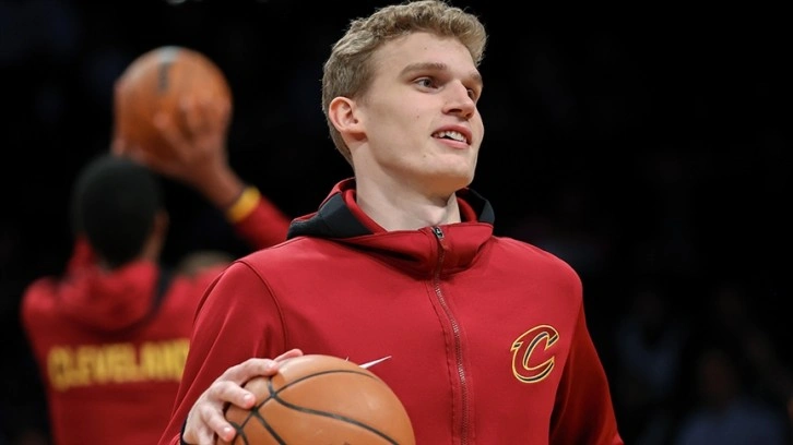 NBA'de yılın en çok gelişme gösteren oyuncusu Markkanen oldu