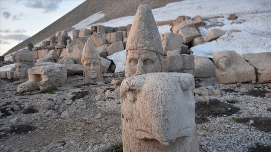 Nemrut Dağı bayram tatilinde konuklarını bekliyor