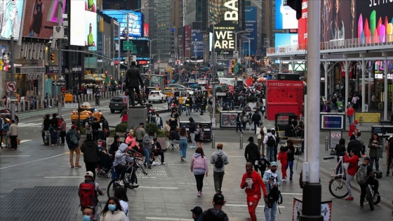 New York'taki Kovid-19 kısıtlamalarının 1 Temmuz'a kadar kaldırılması hedefleniyor