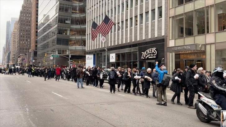 New York'ta Gazze'de öldürülen çocuklar için sessiz protesto düzenlendi