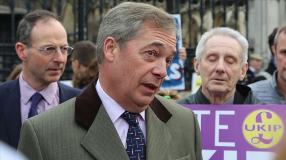 Nigel Farage Brexit Partisinin liderliğini üstlendi