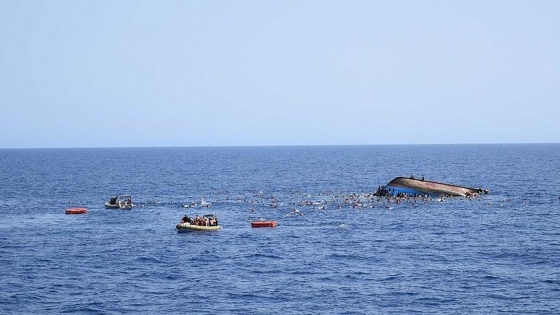 Nijerya&#039;da 160&#039;tan fazla yolcu taşıyan tekne alabora oldu