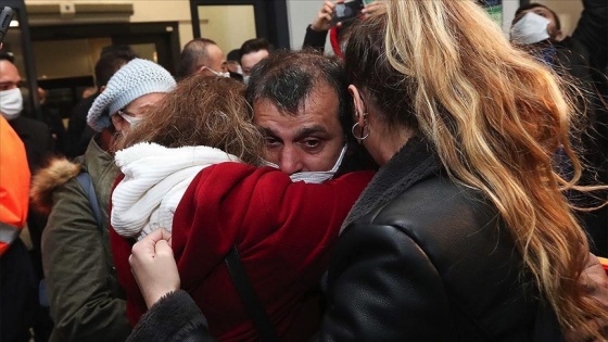 Nijerya&#039;da serbest bırakılan 15 Türk denizci İstanbul&#039;a geldi