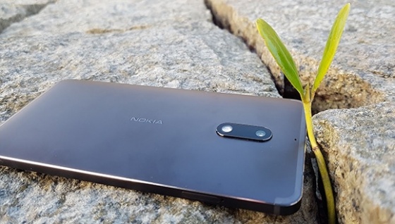 Nokia 6'nın başına gelmeyen kalmadı!