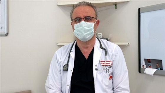 Nöroloji Uzmanı Dr. Mehmet Altınöz: Sırtımdan kırbaç yemiş gibi sert ağrılar hissettim