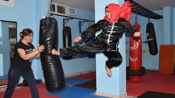 Nusaybinli kızlar wushu öğreniyor