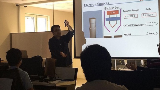 ODTÜ'nün atomik mikroskopları liselilere açıldı