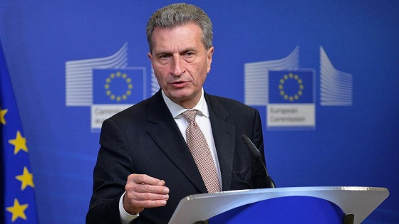 Oettinger 'gaflarından' dolayı özür diledi