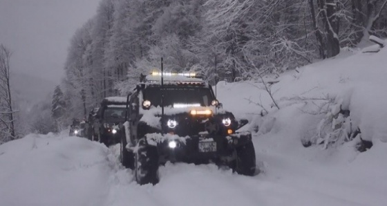 Off-road tutkunlarından kar safarisi