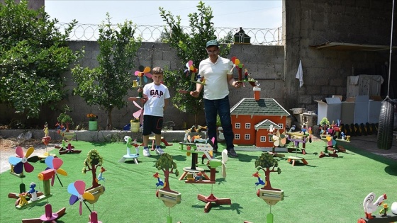 Oğlunu mutlu etmek için başladığı el yapımı ahşap oyuncak işi mesleği oldu