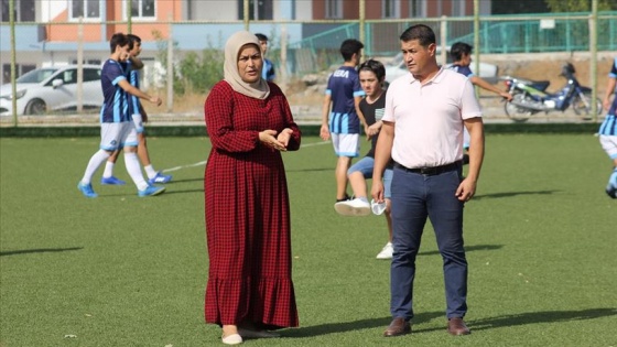 Oğlunun futbol aşkı için kulüp kuran anne çocuklara umut oldu