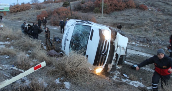 Öğrenci servisi şarampole yuvarlandı: 1 ölü, 14 yaralı