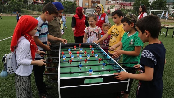 Öğrenciler hem eğleniyor hem Kur'an öğreniyor