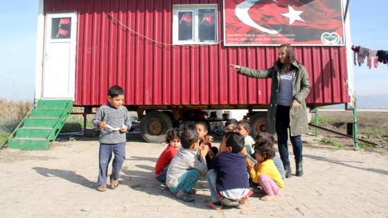 Öğrencilerin ayağına kadar giden 'seyyar sınıf'