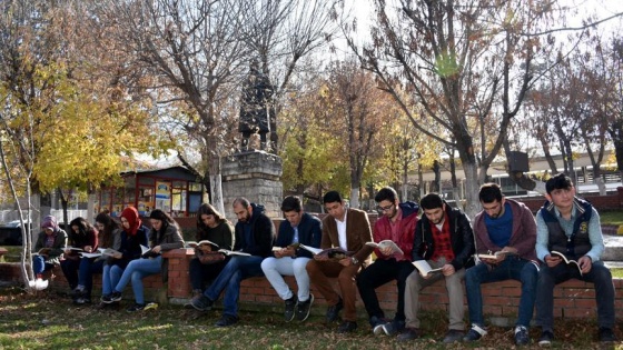 Öğretmenler kitap okunması için seferber oldu