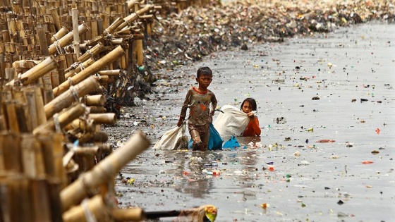 'Okyanuslardaki plastik çöpler 2050'de balıklardan fazla olacak'