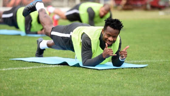 Onazi, Yukatel Denizlispor'dan ayrıldı