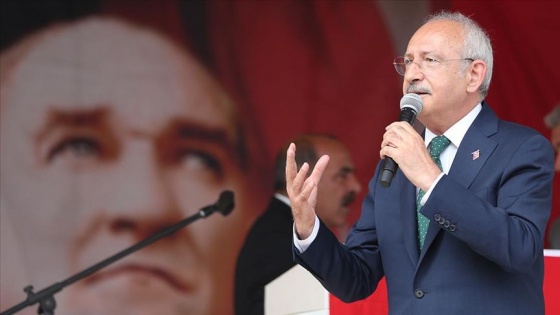 'Önce demokrasi demek zorundayız'