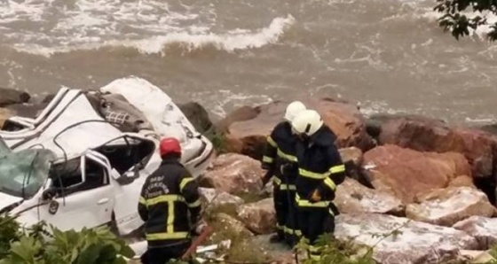 Ordu’nun Fatsa ilçesinde hurdaya dönen araçtan sağ çıktı