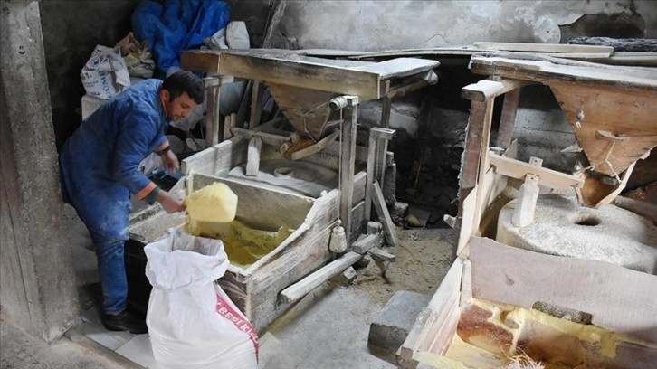 Ordu'da tarihi değirmenin taşını dördüncü kuşak döndürüyor