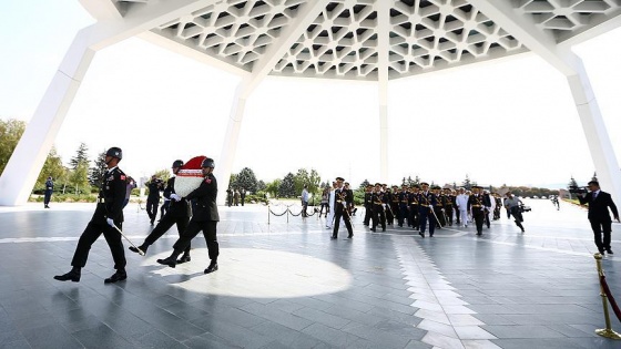 Orgeneral Akar Devlet Mezarlığı'nı ziyaret etti