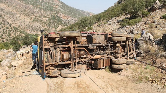 Orta Afrika Cumhuriyeti'nde kamyon devrildi: 77 ölü