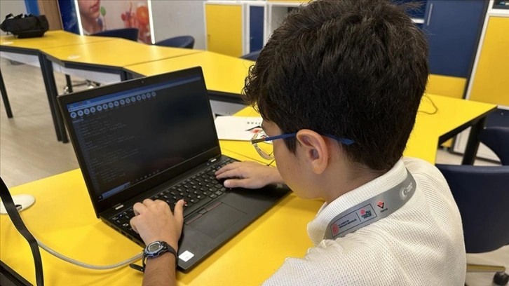 Ortaokul öğrencisi geliştirdiği yazılımla kask kullanım oranını artırmayı amaçlıyor