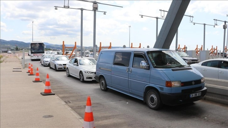 Osmangazi Köprüsü'nde bayramın son gününde dönüş hareketliliği