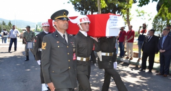 Osmaniye şehidini son yolculuğuna uğurladı